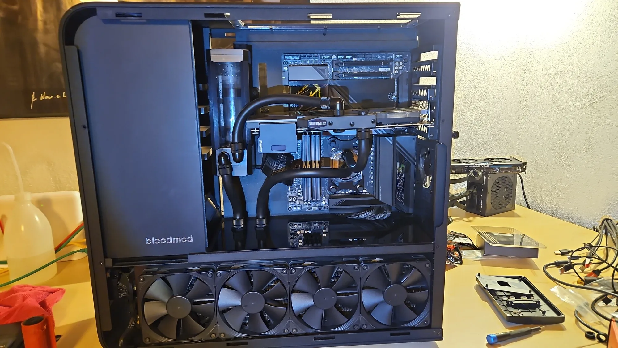 Der erste AM5-Aufbau mit Aorus, Ryzen 7 9800X3D und RTX 3090
