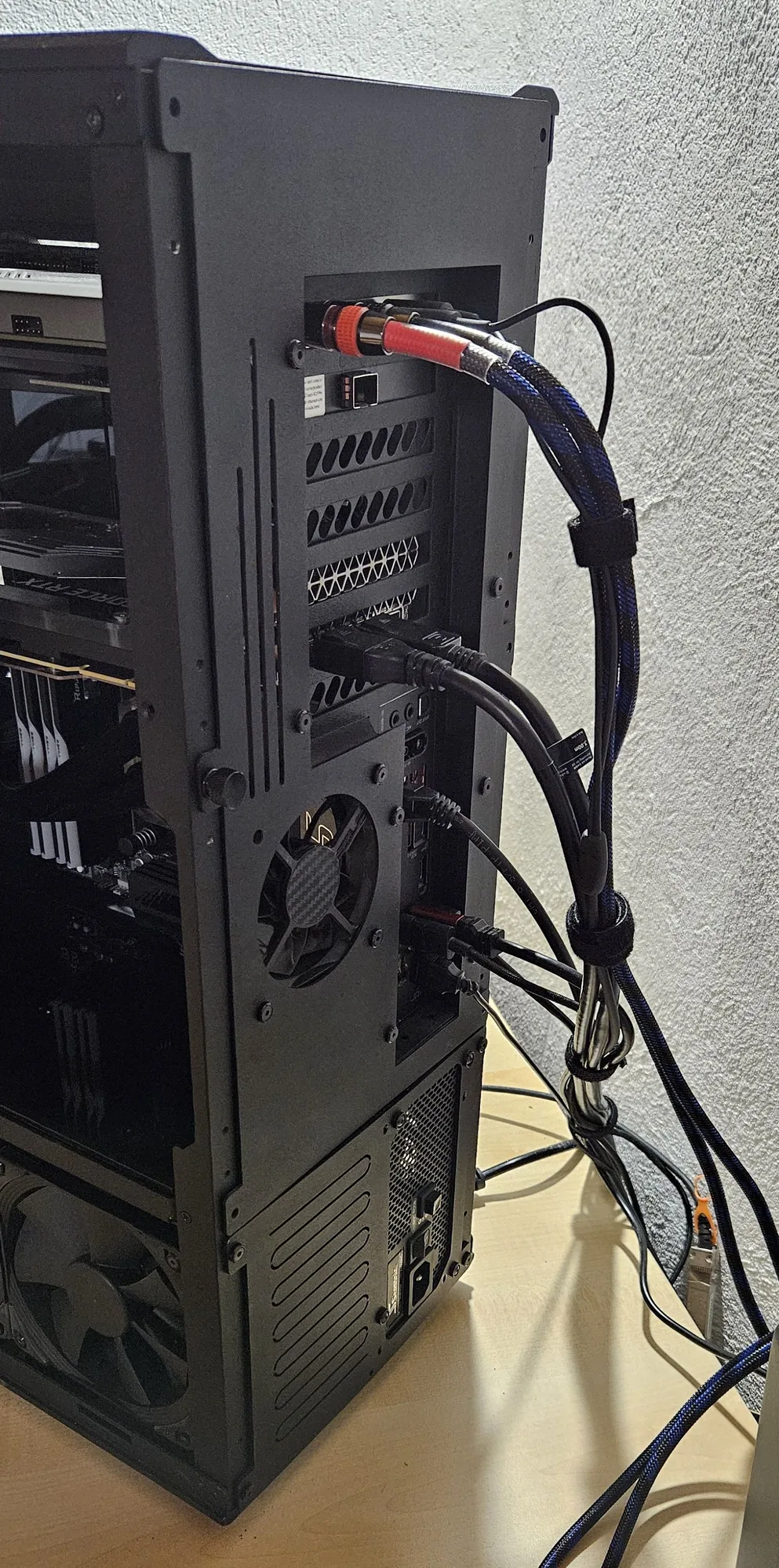 BloodMod mit X870E Aorus, Ryzen 7 9800X3D und RTX 3090: Aufnahme 021
