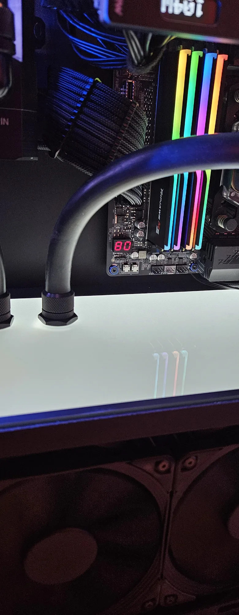 BloodMod mit X870E Aorus, Ryzen 7 9800X3D und RTX 3090: Aufnahme 026