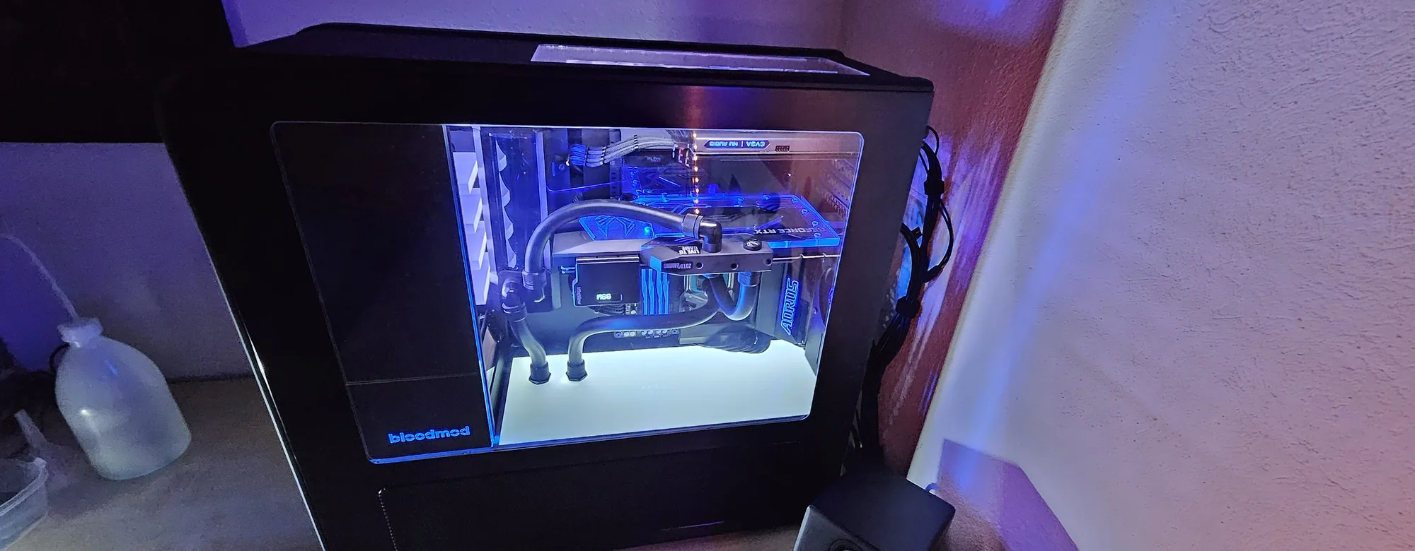 BloodMod mit X870E Aorus, Ryzen 7 9800X3D und RTX 3090: Aufnahme 029