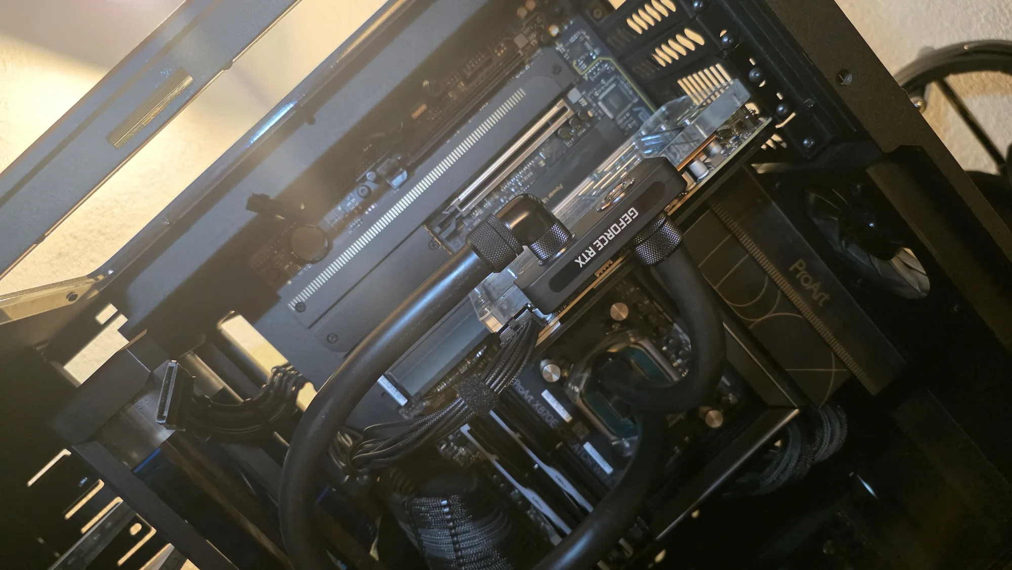 Umbau auf ASUS Creator, Ryzen 7 9850X3D und GeForce RTX 5070 Ti: Aufnahme 053