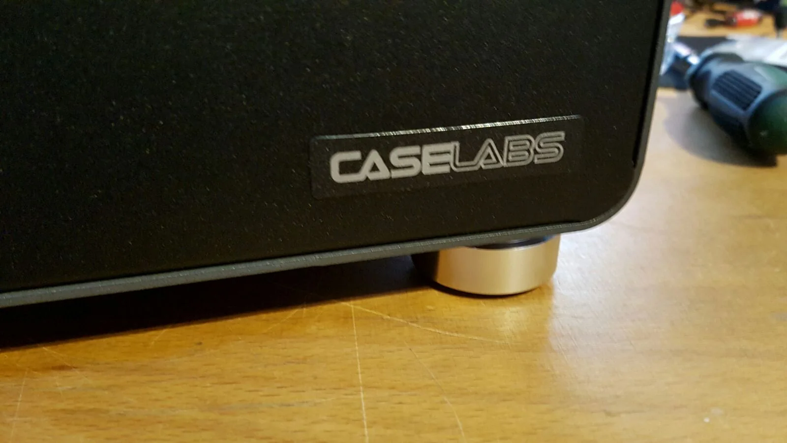 Hulk Mod: Detail des CaseLabs-Gehäusefusses