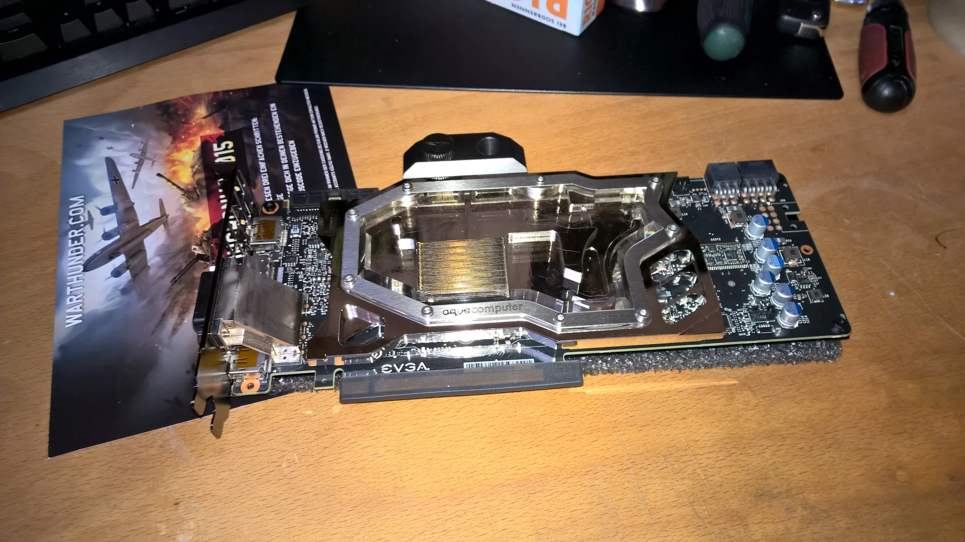 NCASE M1 Mamba Mod: EVGA-Grafikkarte mit montiertem Wasserkühler