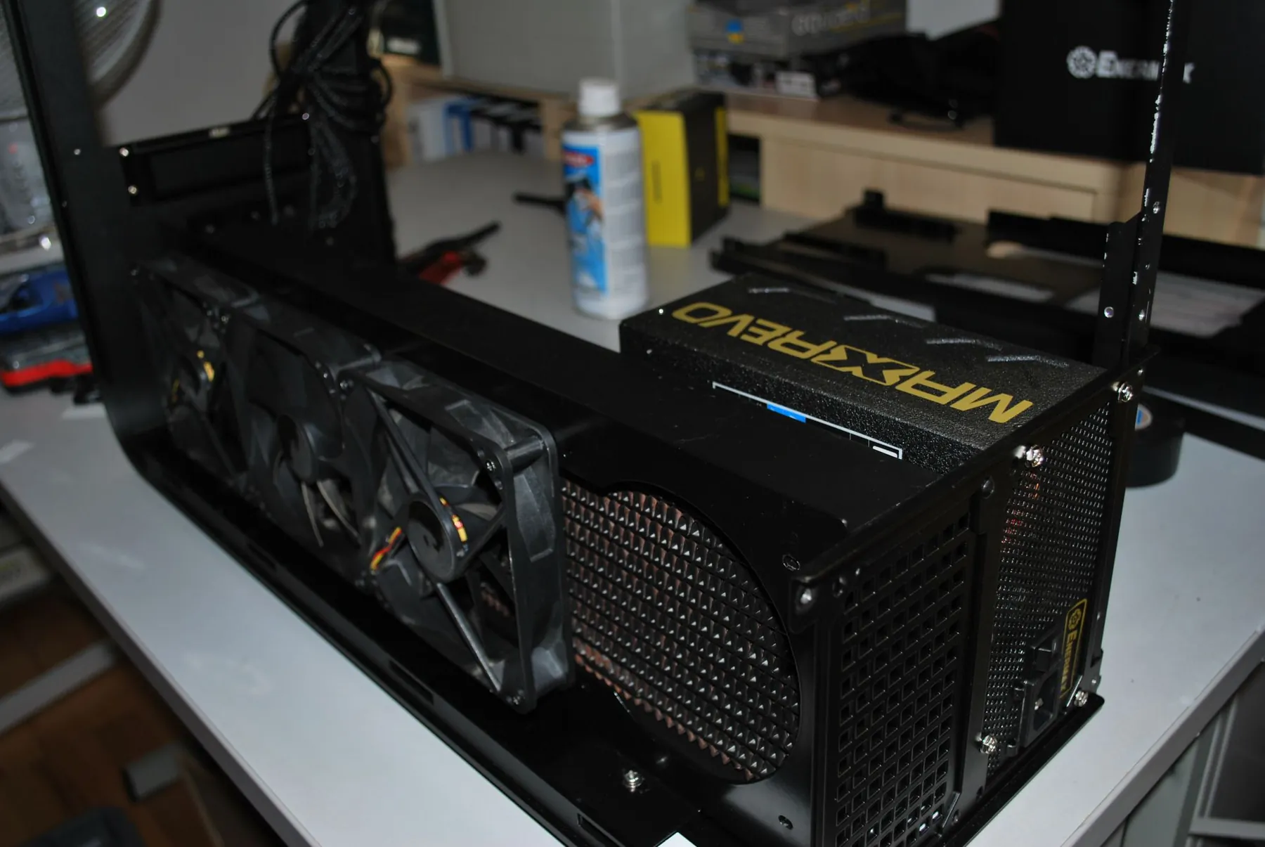 SilverStone TJ07 BloodMod: Case Radi und NT: Aufnahme 1