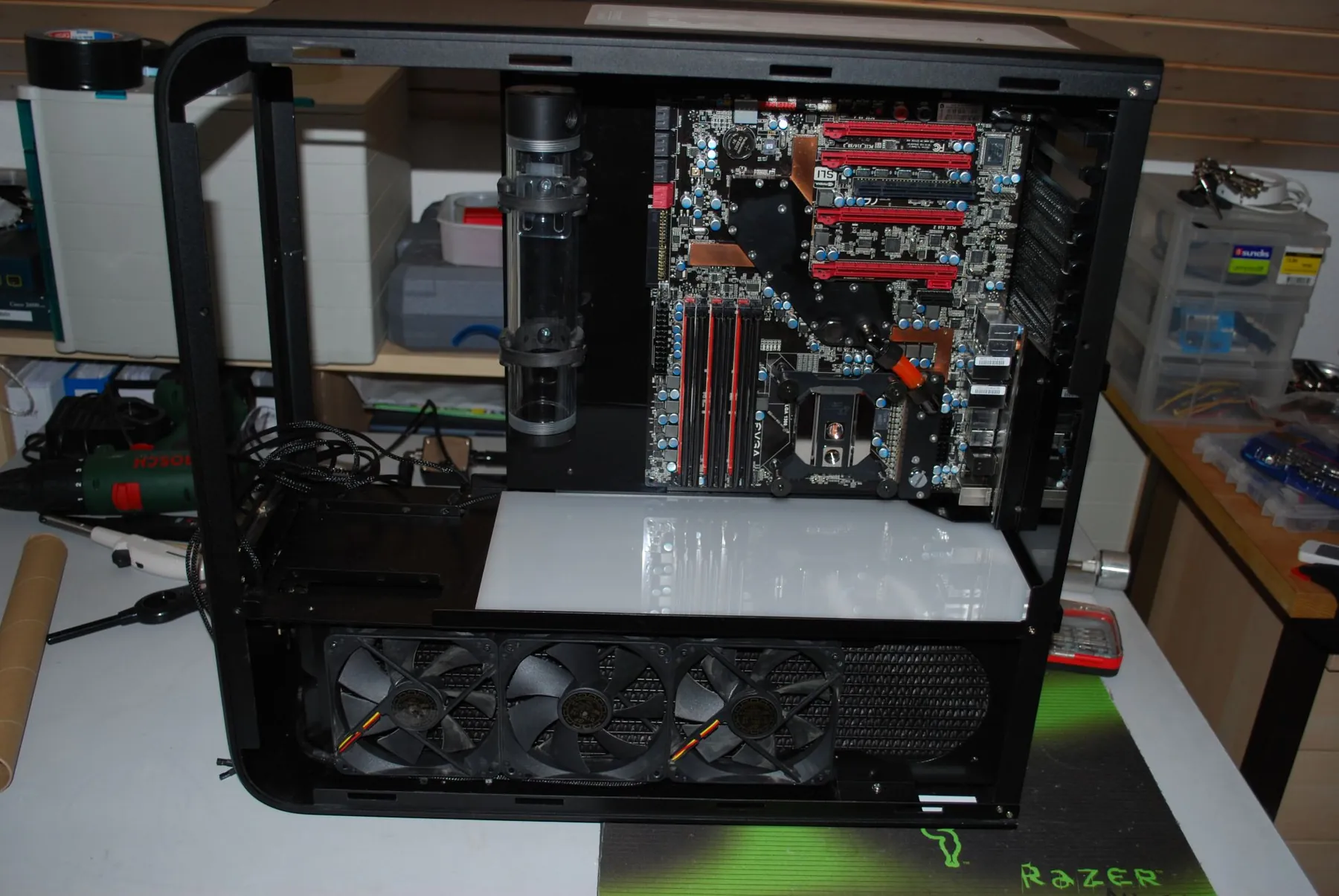 SilverStone TJ07 BloodMod: Case mobo in: Aufnahme 1