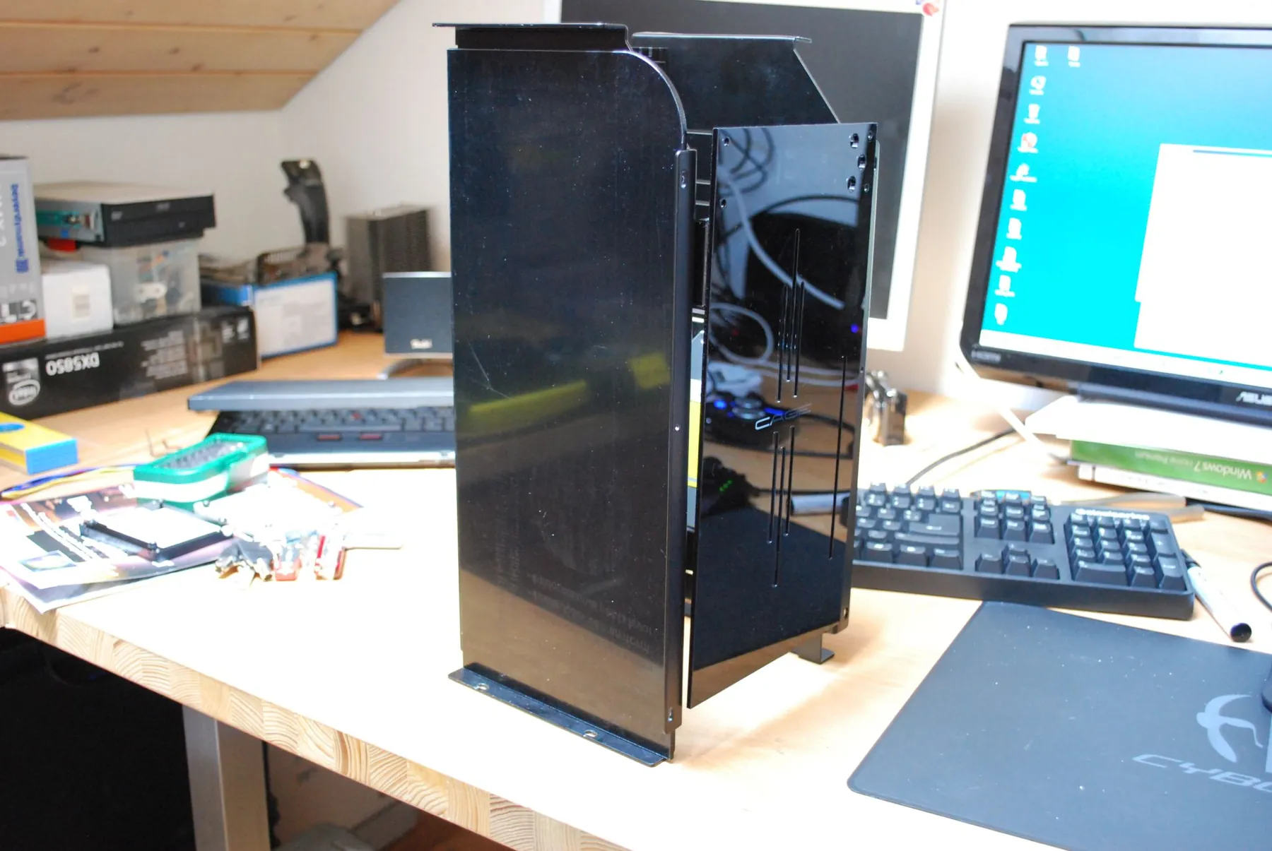 SilverStone TJ07 BloodMod: Front: Aufnahme 1