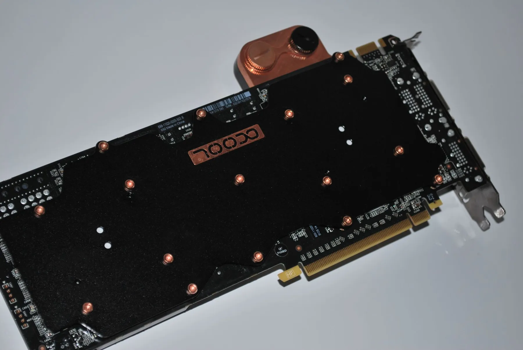SilverStone TJ07 BloodMod: 590GTX Wakuumbau: Aufnahme 3