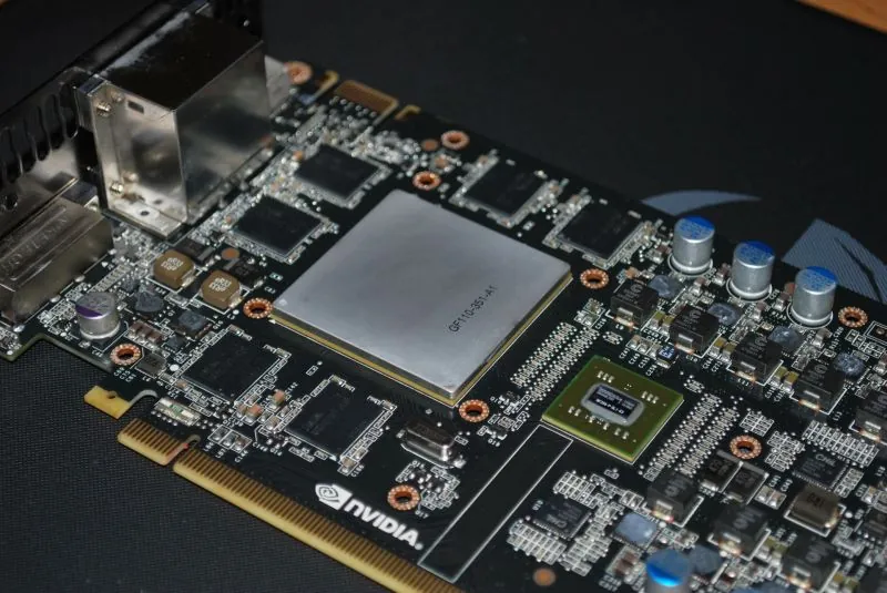 SilverStone TJ07 BloodMod: 590GTX Wakuumbau: Aufnahme 4