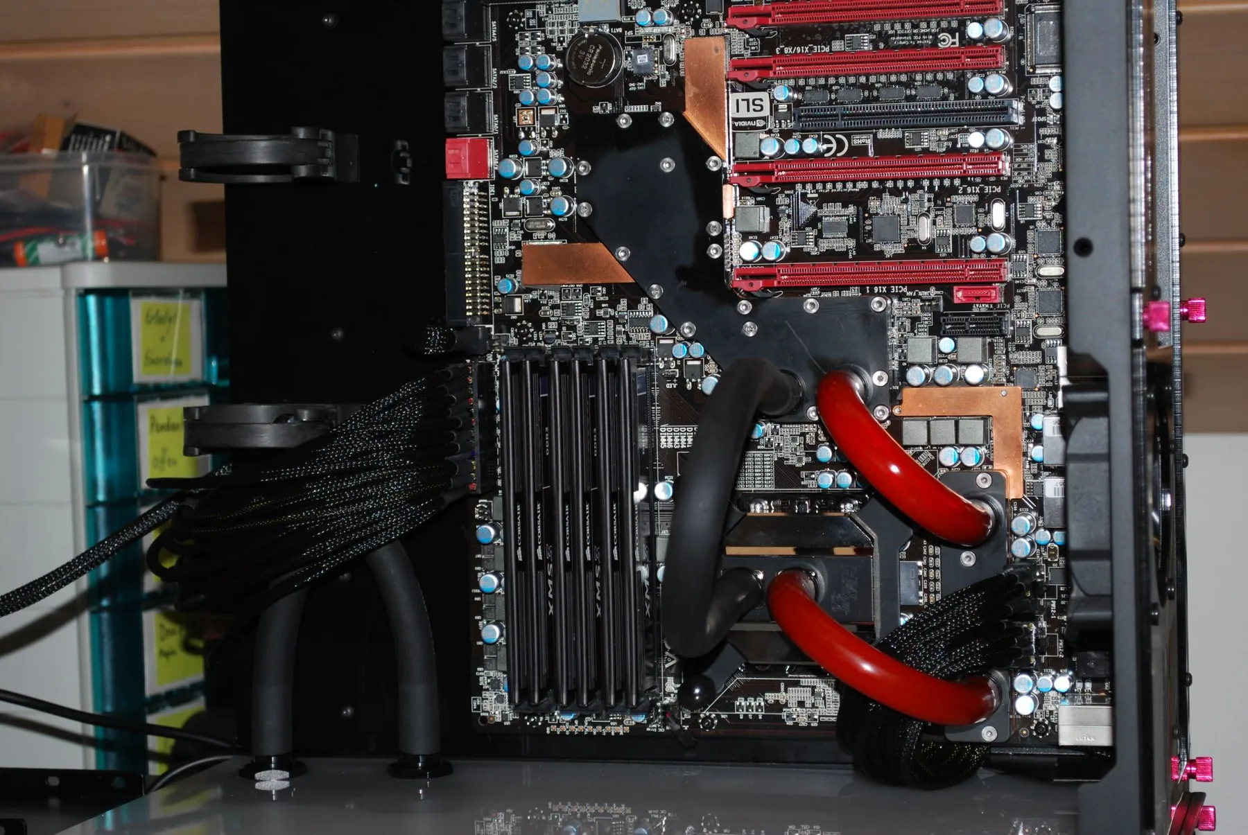 SilverStone TJ07 BloodMod: Verkabelung 1: Aufnahme 1