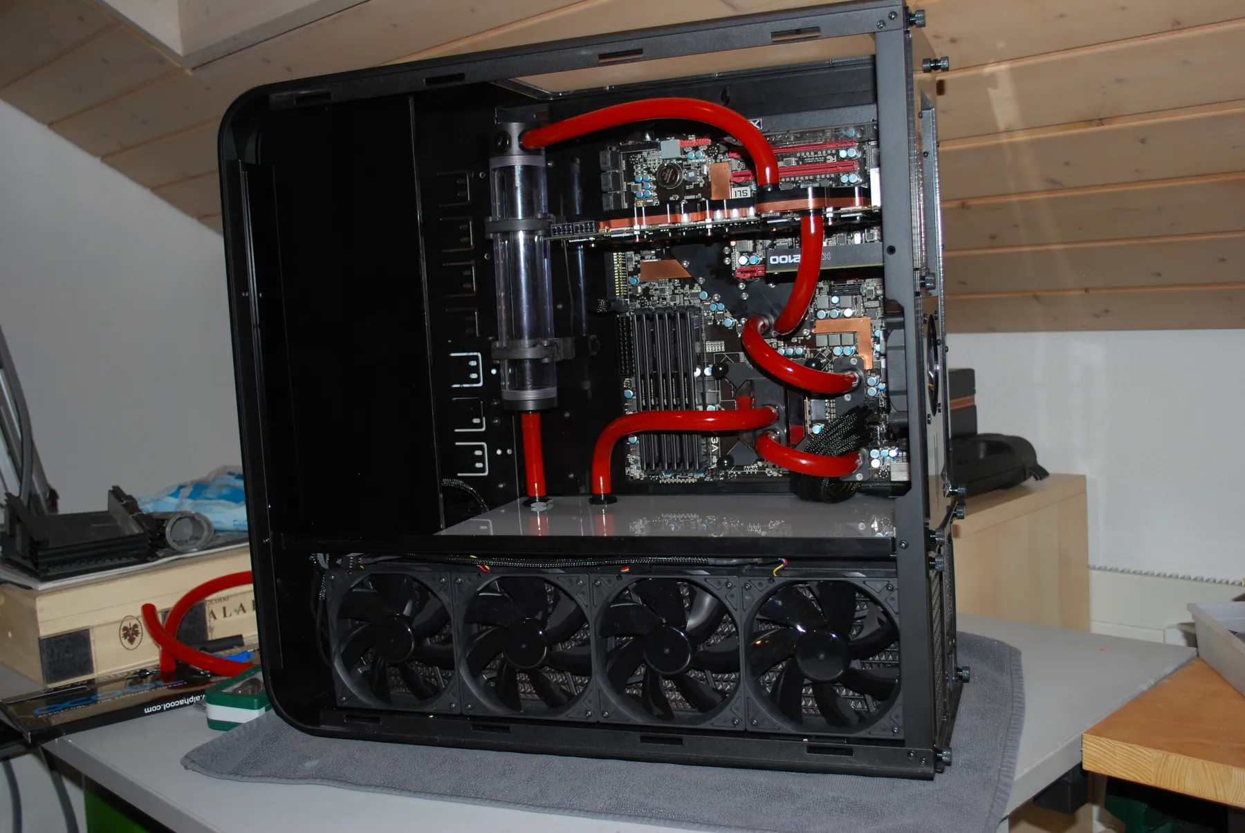 SilverStone TJ07 BloodMod: Schaluch 4: Aufnahme 2