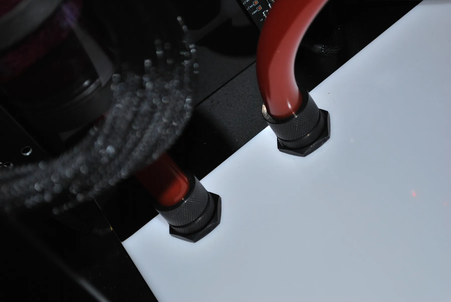 SilverStone TJ07 BloodMod: Wasserkühlung: Aufnahme 2