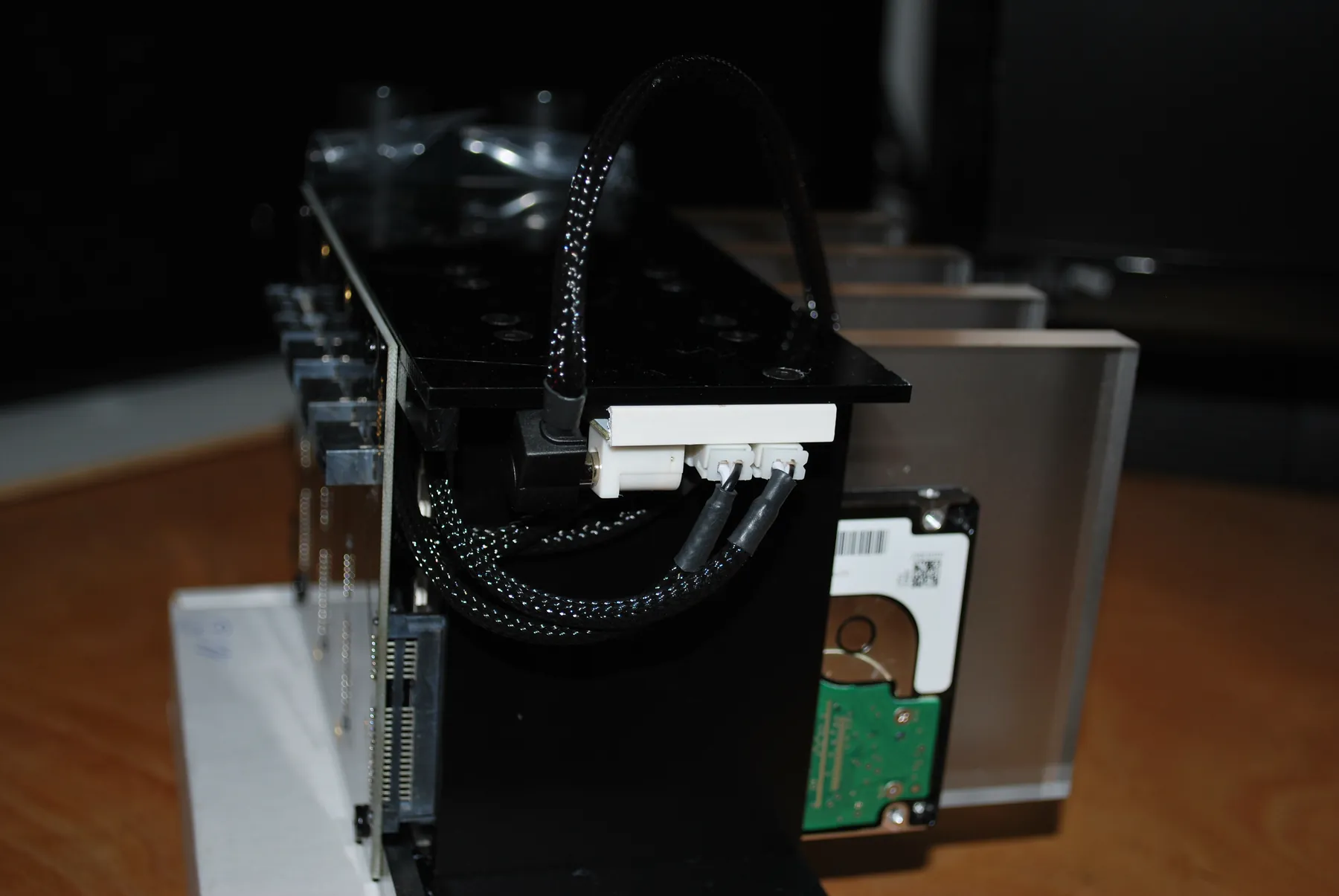 SilverStone TJ07 BloodMod: 02 SSDMount: Aufnahme 2