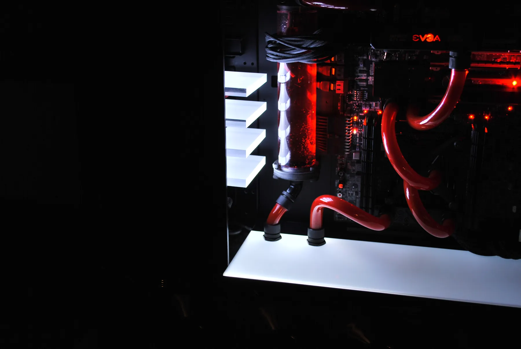 SilverStone TJ07 BloodMod: lighttest: Aufnahme 2